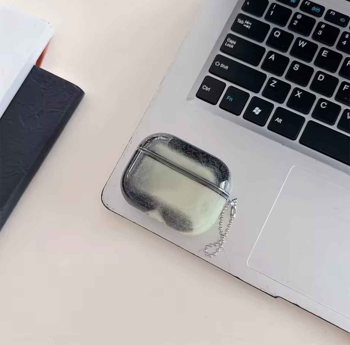 Lumashell airpod Case Black